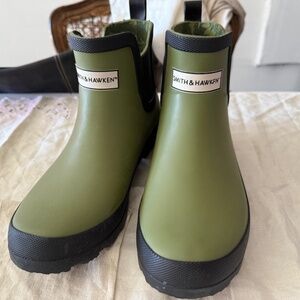 Smith & Hawken Women's Green Short Rain Boots - US Size 7 Gardening Boots